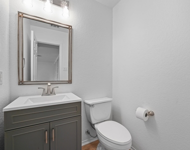 2412 Regal Park Ln - Photo Thumbnail 19