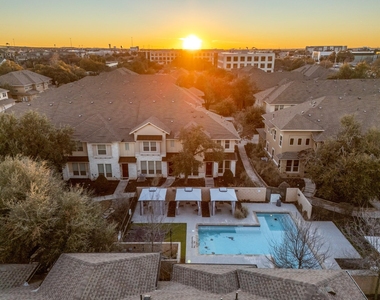 13800 Lyndhurst St - Photo Thumbnail 24