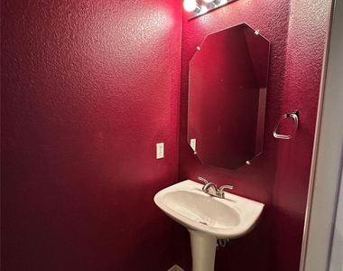 3509 Ruby Red Dr - Photo Thumbnail 2