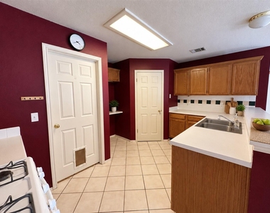 3509 Ruby Red Dr - Photo Thumbnail 20