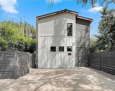 4601 Kitty Ave - Photo Thumbnail 12