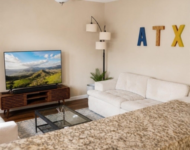4903 Merritt Dr - Photo Thumbnail 2