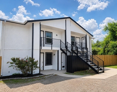 4903 Merritt Dr - Photo Thumbnail 8
