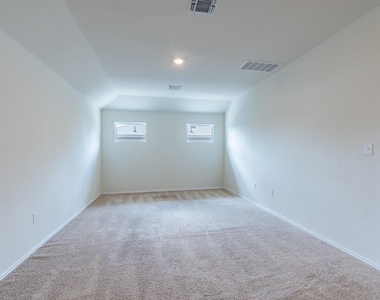 14500 Fitzgibbon Dr - Photo Thumbnail 21