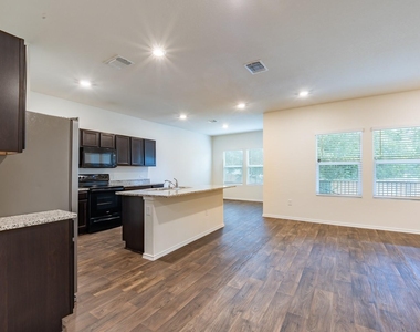 14500 Fitzgibbon Dr - Photo Thumbnail 4
