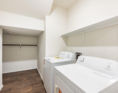 14500 Fitzgibbon Dr - Photo Thumbnail 29