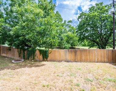 14500 Fitzgibbon Dr - Photo Thumbnail 32