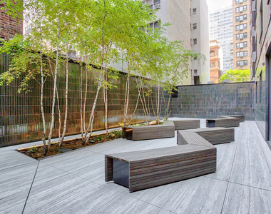 165 East 66th Street - Photo Thumbnail 9