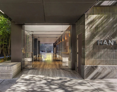 165 East 66th Street - Photo Thumbnail 10