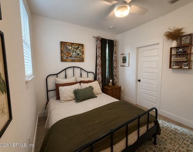 1200 N Clay Street - Photo Thumbnail 32