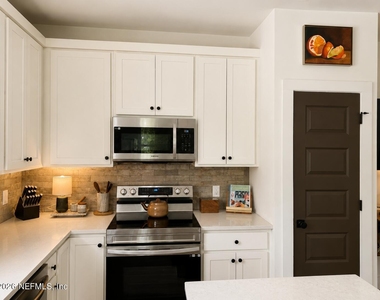 1200 N Clay Street - Photo Thumbnail 13