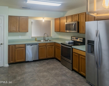 1714 Ashmore Green Drive - Photo Thumbnail 2