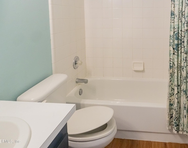 1714 Ashmore Green Drive - Photo Thumbnail 9
