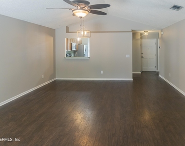 1714 Ashmore Green Drive - Photo Thumbnail 8