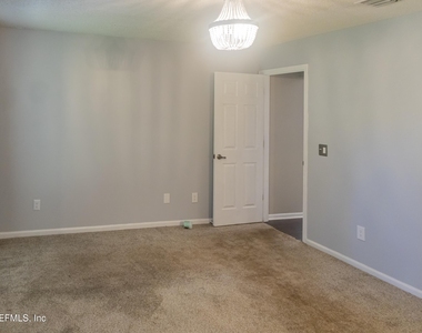 1714 Ashmore Green Drive - Photo Thumbnail 13