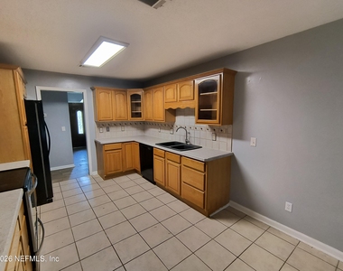 11510 Silk Oak Lane - Photo Thumbnail 3