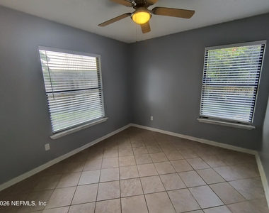 11510 Silk Oak Lane - Photo Thumbnail 7