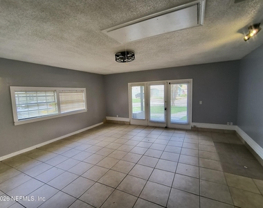 11510 Silk Oak Lane - Photo Thumbnail 11