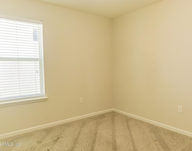 7112 Emsley Circle - Photo Thumbnail 5