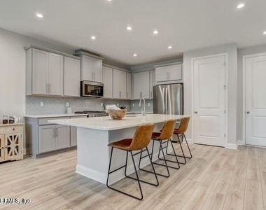 3570 Marsh Reserve Boulevard - Photo Thumbnail 8