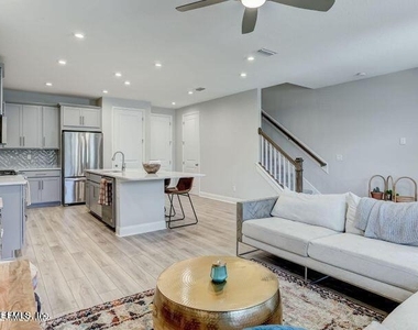 3570 Marsh Reserve Boulevard - Photo Thumbnail 9