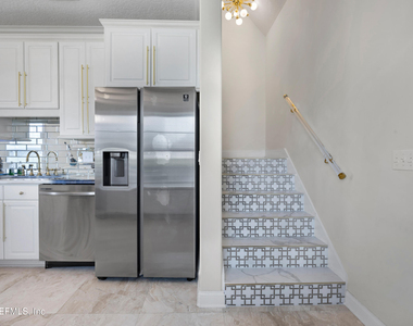200 Sunstone Court - Photo Thumbnail 16