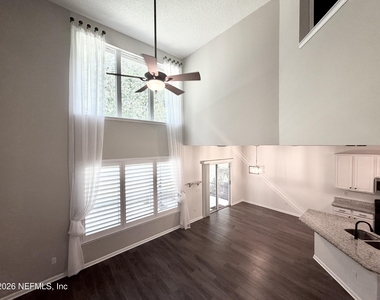 1720 Cross Pines Drive - Photo Thumbnail 10