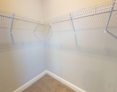 90 Oak Knoll Court - Photo Thumbnail 36