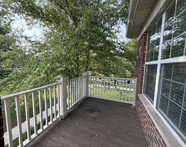 2542 Dunraven Avenue - Photo Thumbnail 12