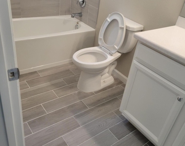 95 Bloomfield Way - Photo Thumbnail 24