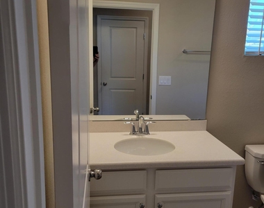 95 Bloomfield Way - Photo Thumbnail 19