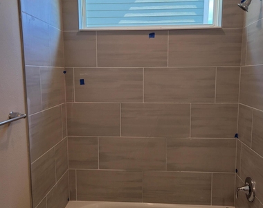 95 Bloomfield Way - Photo Thumbnail 25