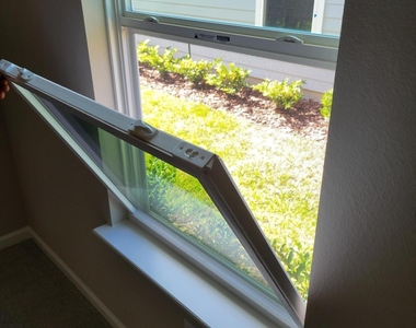 95 Bloomfield Way - Photo Thumbnail 16