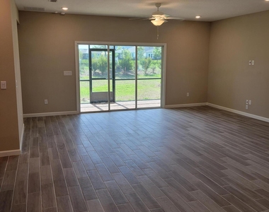 95 Bloomfield Way - Photo Thumbnail 5