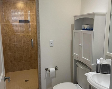5009 River Bend Drive Drive N - Photo Thumbnail 1