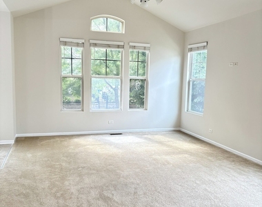 429 Grosvenor Lane - Photo Thumbnail 2