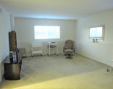 429 Grosvenor Lane - Photo Thumbnail 11