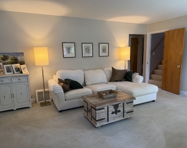 235 Nordica Avenue - Photo Thumbnail 7