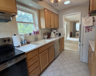 235 Nordica Avenue - Photo Thumbnail 6