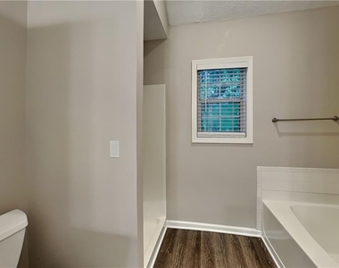 5027 Wesleyan Drive - Photo Thumbnail 11