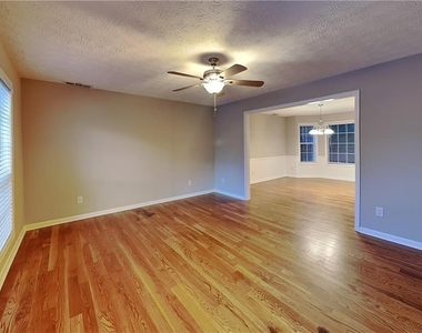 5027 Wesleyan Drive - Photo Thumbnail 3