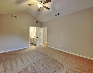 5027 Wesleyan Drive - Photo Thumbnail 8