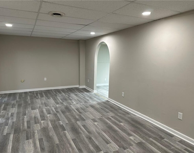 422 Emmett Street - Photo Thumbnail 7
