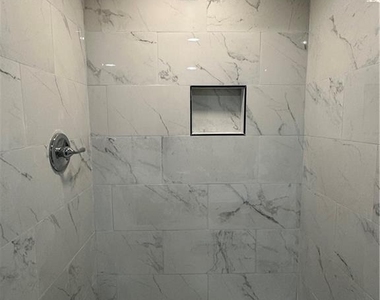 422 Emmett Street - Photo Thumbnail 4