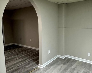 422 Emmett Street - Photo Thumbnail 11
