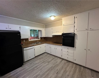 422 Emmett Street - Photo Thumbnail 1