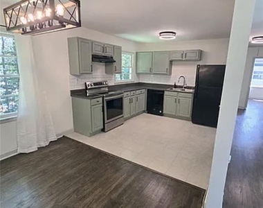 2863 Catalina Drive - Photo Thumbnail 7
