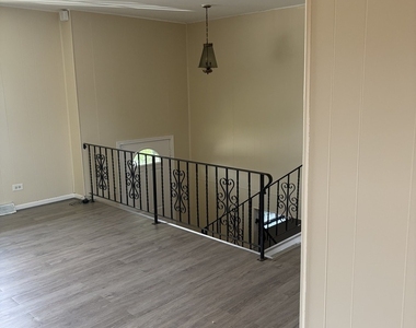 5535 131st Street - Photo Thumbnail 2