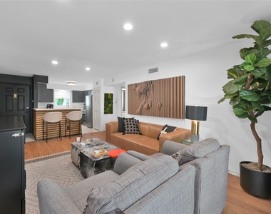 12100 Melville Drive - Photo Thumbnail 20