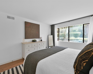 12100 Melville Drive - Photo Thumbnail 23